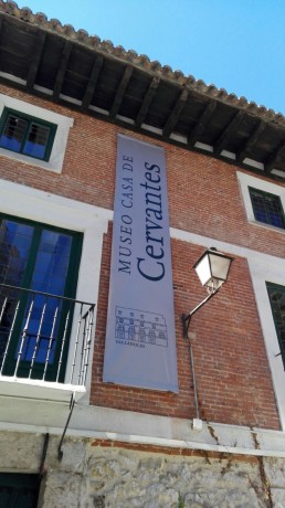 Museo Casa de Cervantes. Banderola.